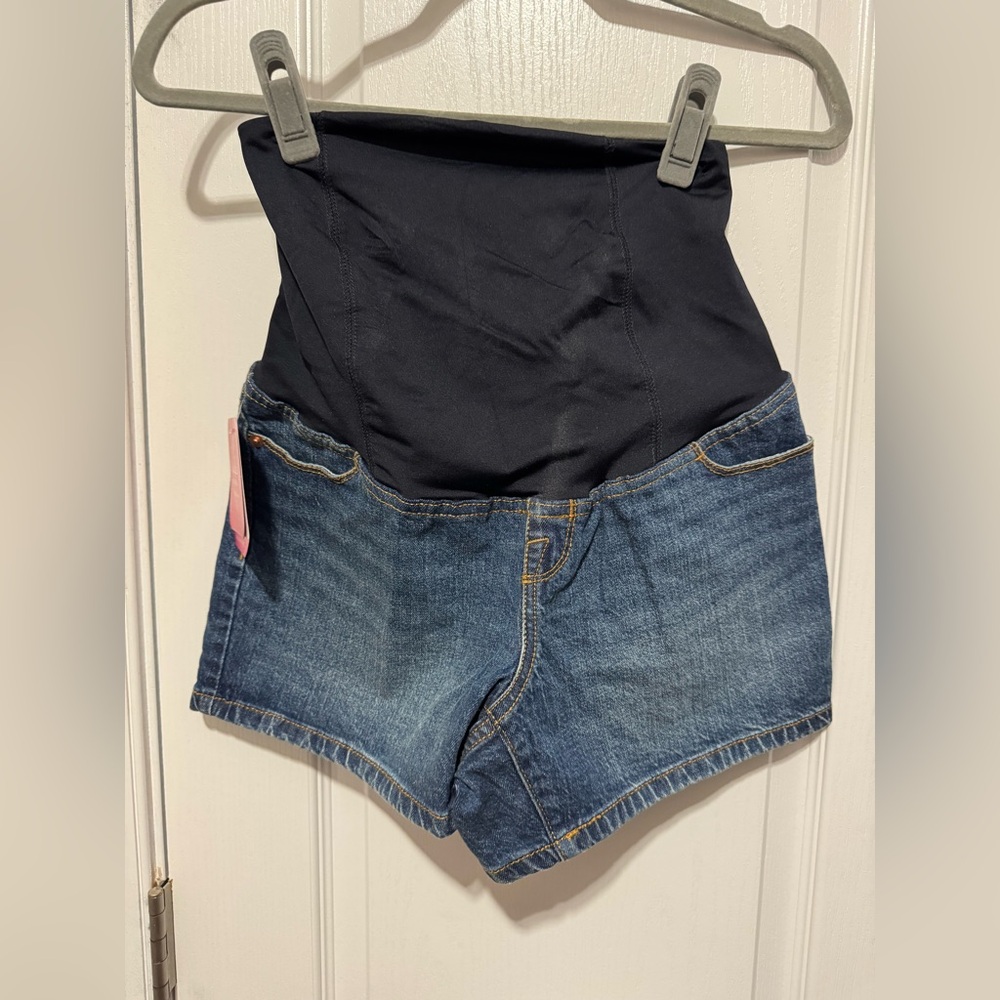 NWT Isabel Maternity High-Waisted Denim Shorts